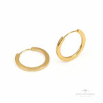 Argola Redonda Fio Retangular Invertido (703) OA - Ouro Universal