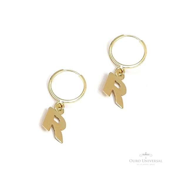 Argola com Pingente Letra R OA - Ouro Universal