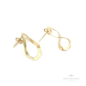 Brinco Oval Torcido P OA - Ouro Universal