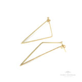 Brinco Triangular OA - Ouro Universal
